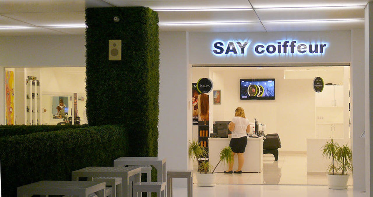 Coiffeur im Untergeschoß Hotel SU & Aqualand