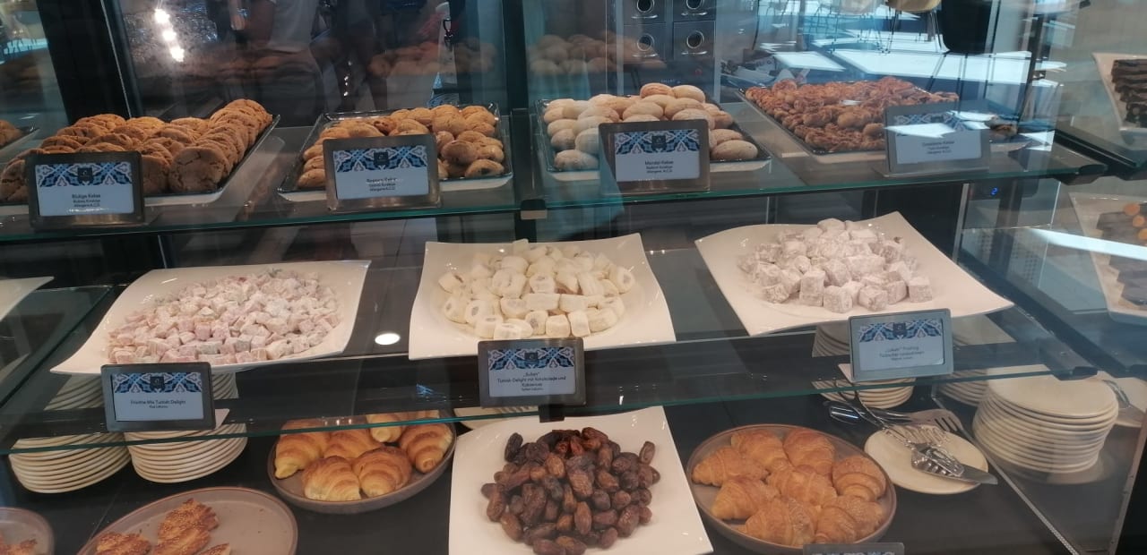 Gastro Jacaranda Luxury Resort