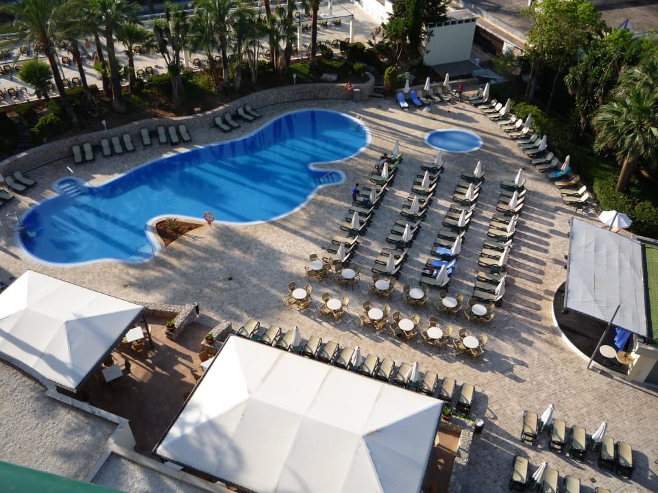 Poolanlage am frühen Morgen Welikehotel Marfil Playa