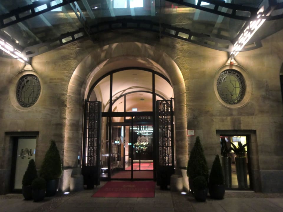 Eingangsbereich  Steigenberger Icon Grandhotel Handelshof