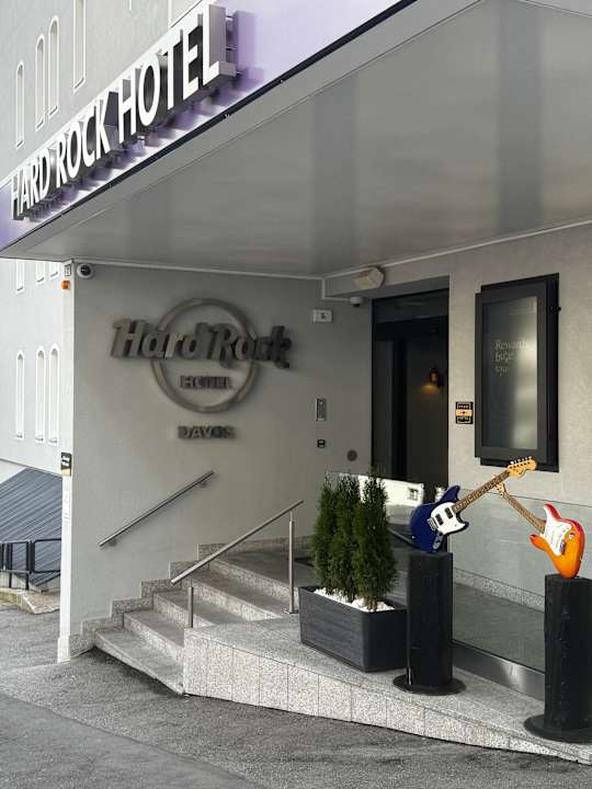 Außenansicht Hard Rock Hotel Davos