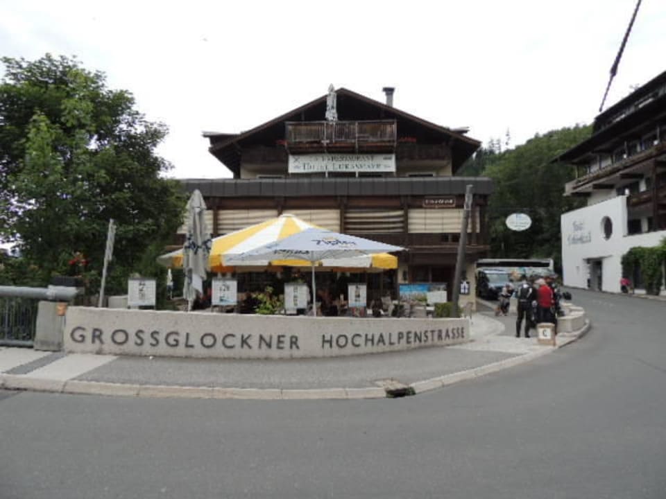 Hotel von außen Hotel LukasMayr