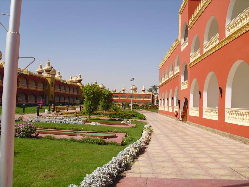 Blick zum Neubau Pickalbatros Alf Leila Wa Leila Resort - Neverland Hurghada