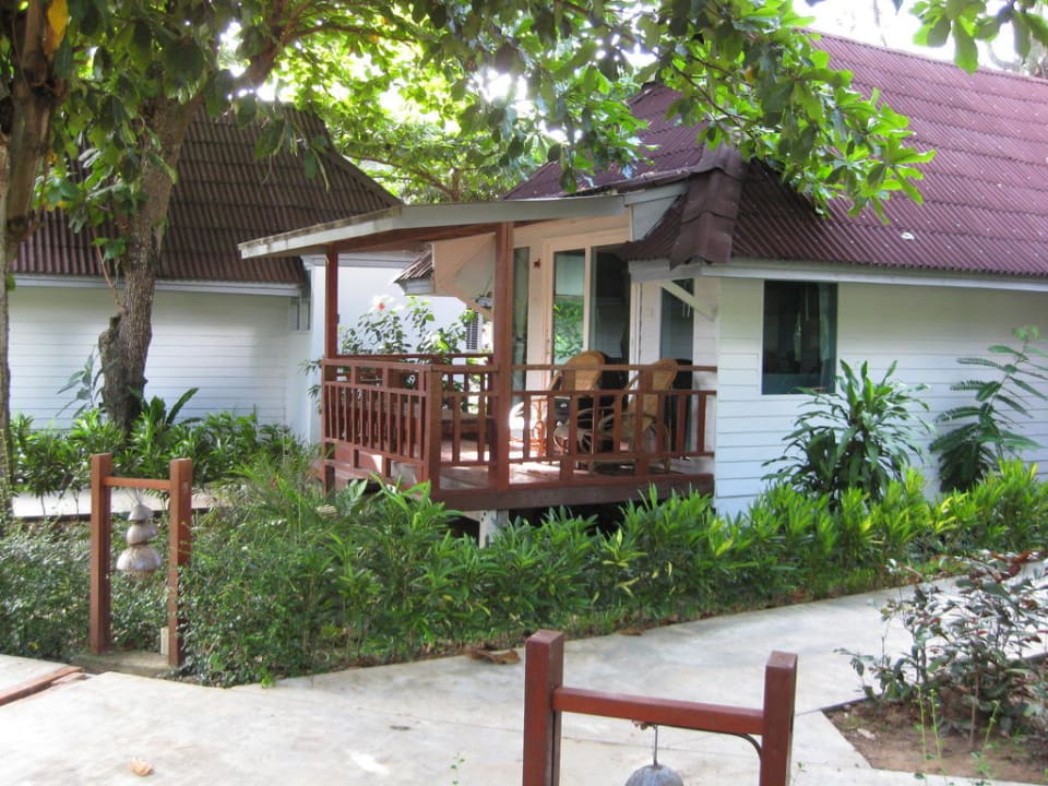 Bungalow von Außen Hotel Nakara Long Beach Resort