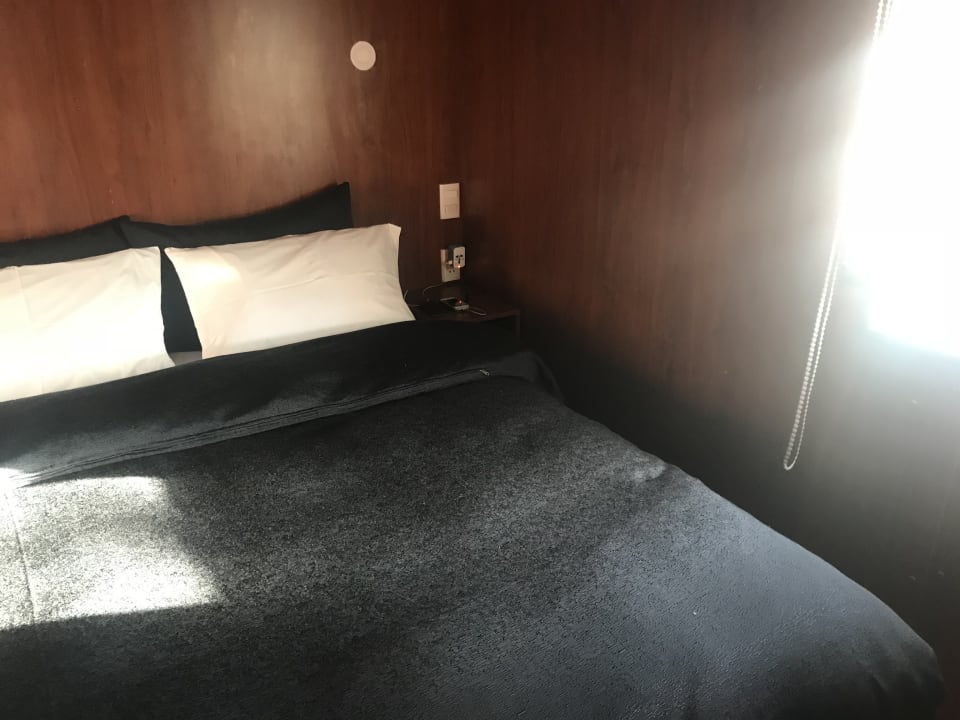 Zimmer Onkel Inn Wagon Sleepbox Uyuni
