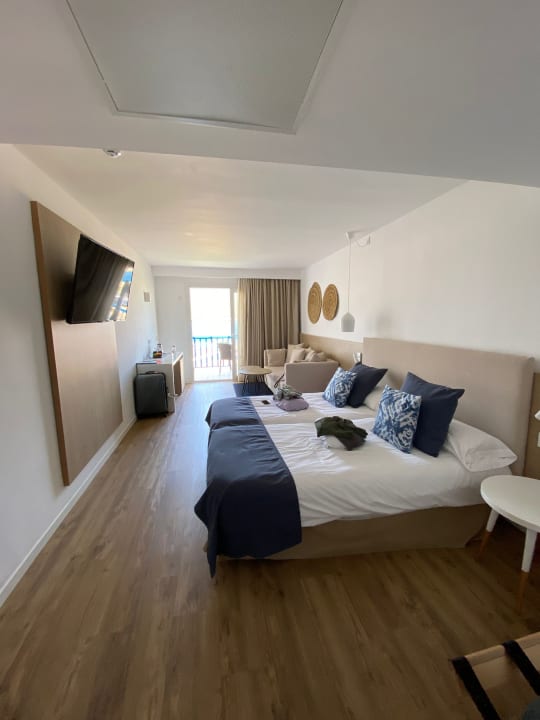Zimmer Parque Nereida Suites Hotel