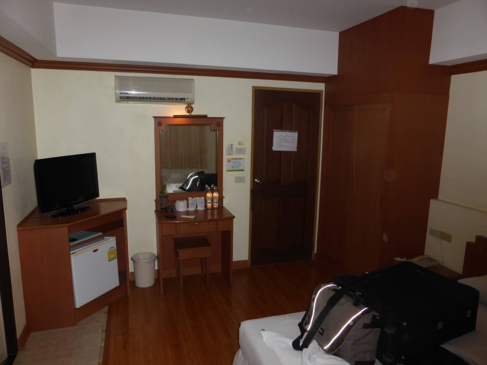 Kühlschrank, TV Hotel Chomsin Hua Hin