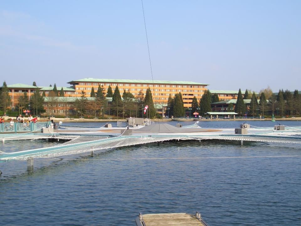 Blick auf das Hotel Disney's Sequoia Lodge