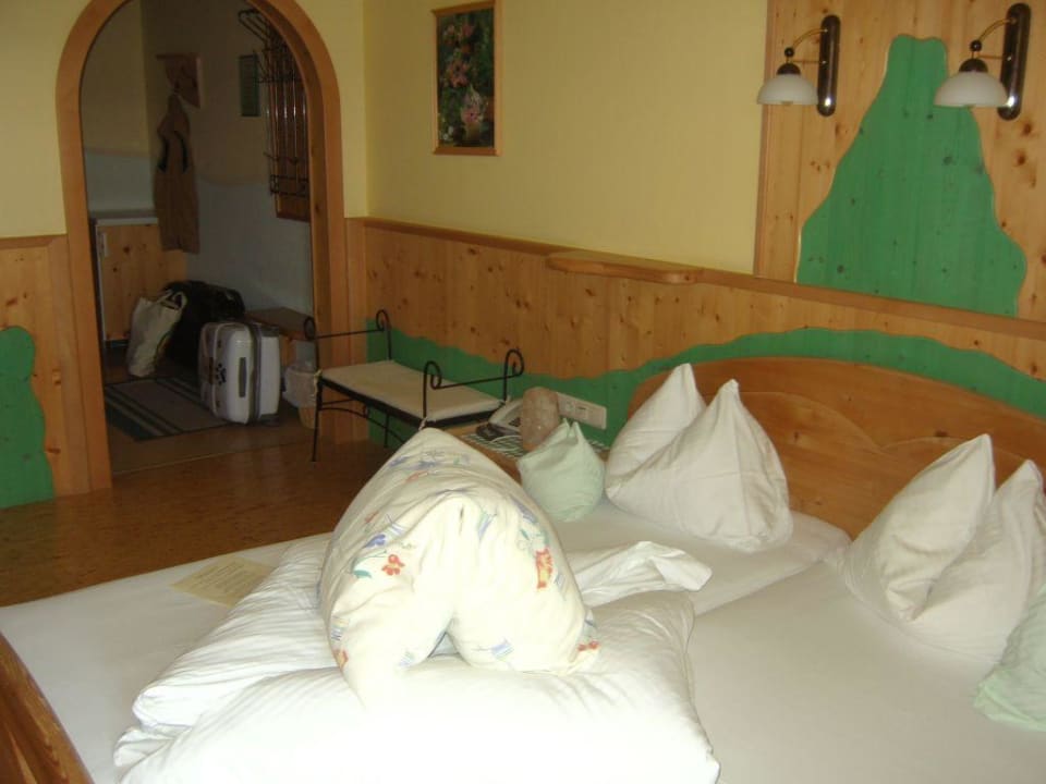 Zimmer mit Vorraum Thermenhof PuchasPLUS Loipersdorf