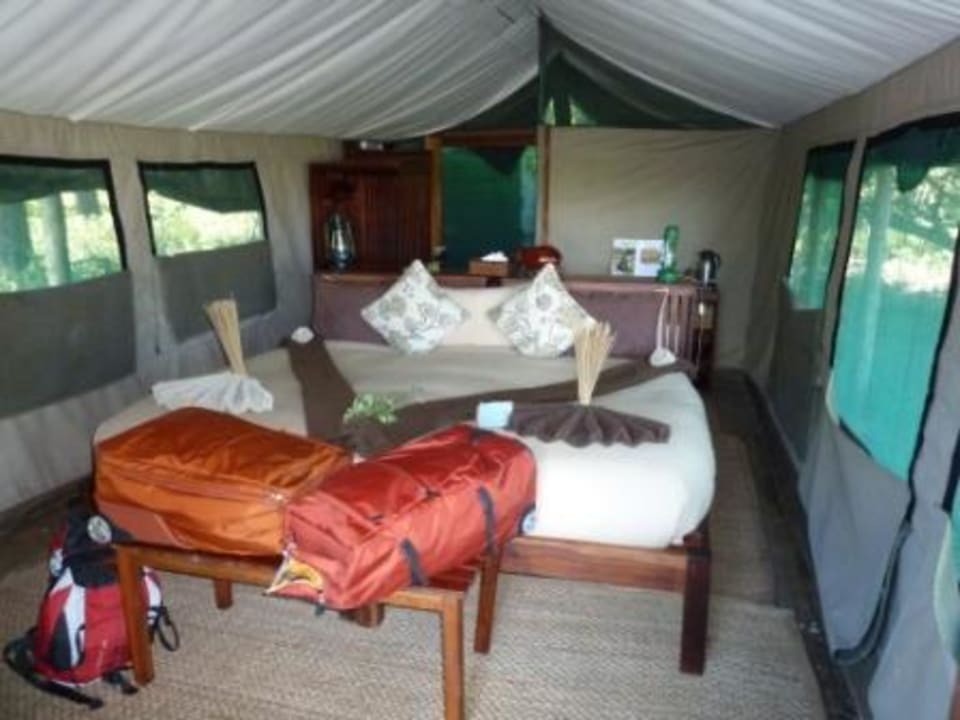 Schlafbereich Zelt Nr. 8 Hotel Kwara Camp