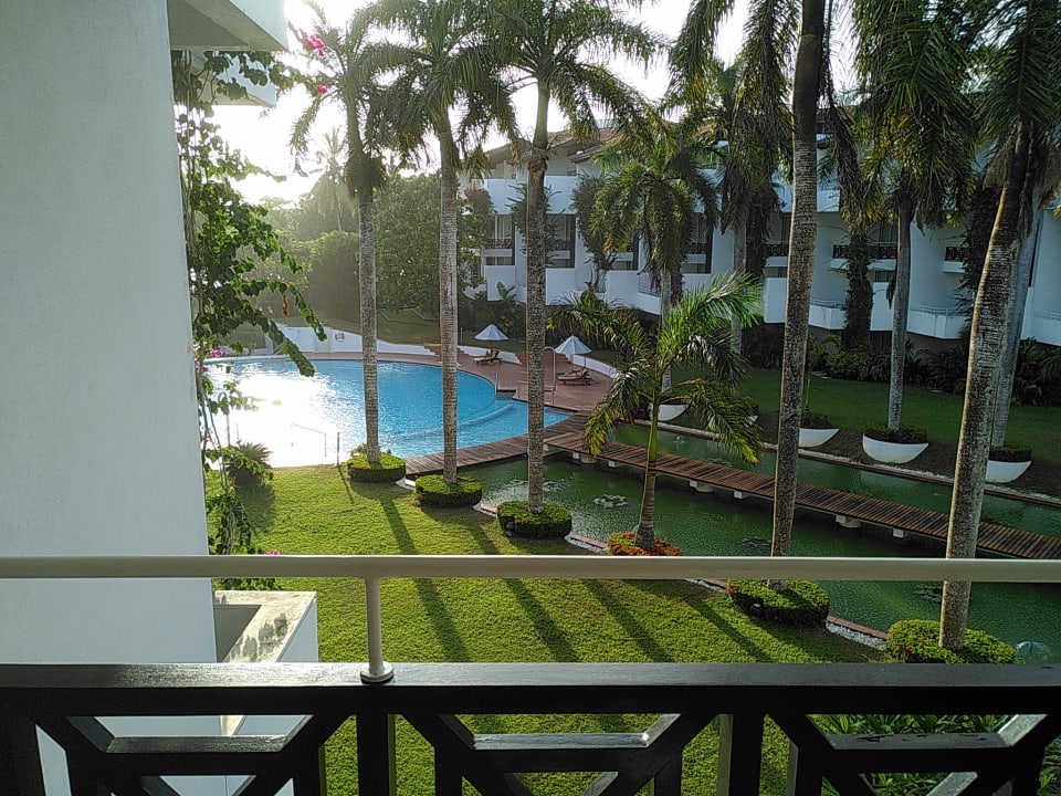 Gartenanlage Hotel Lanka Princess Ayurveda