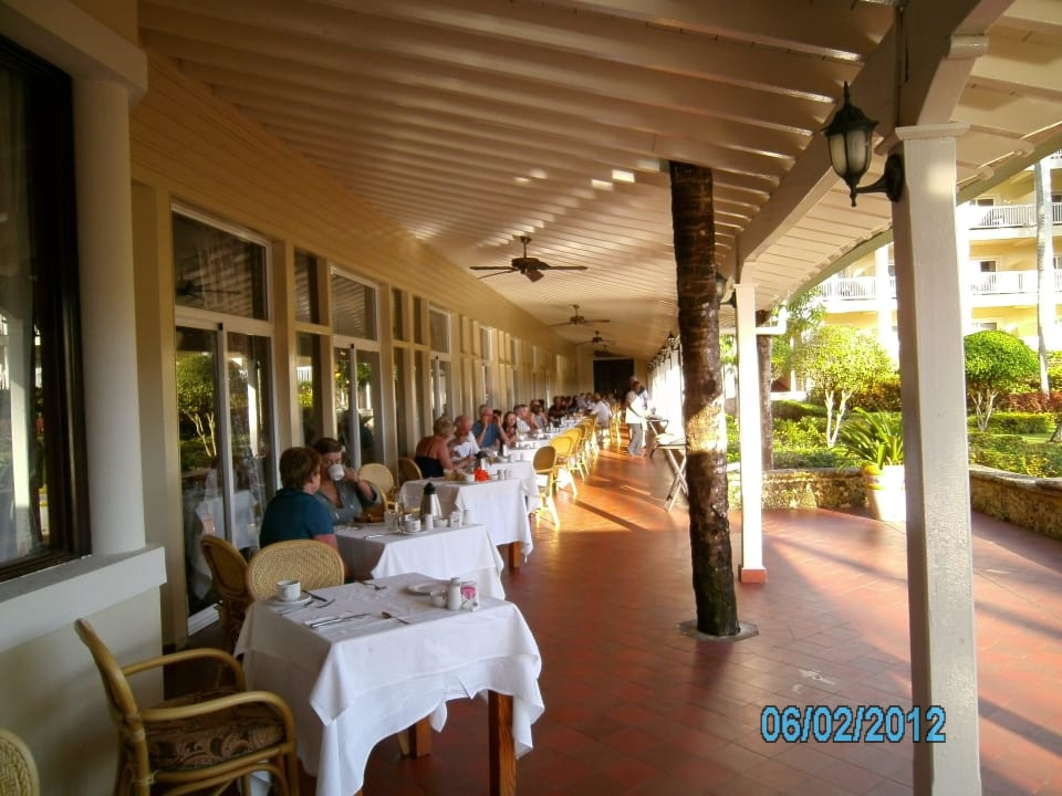 Abendessen und Frühstück vor dem Restaurant Hotel Riu Palace Macao - Adults only