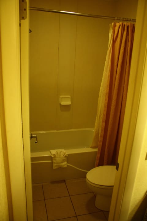 Dusche/Wanne - WC PaddleTail Waterfront Lodge