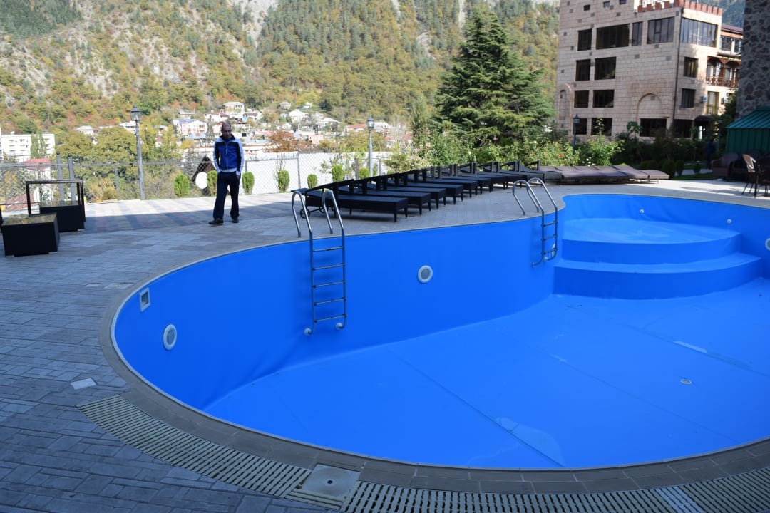 Der Pool des Hotels Hotel & Spa Borjomi Palace