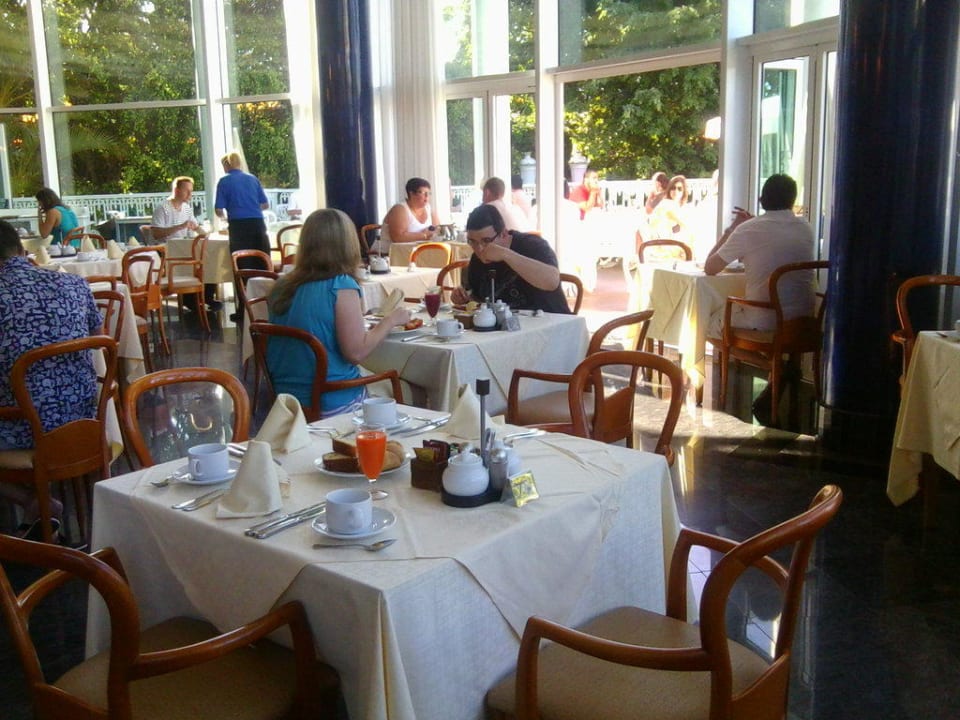 Teil des Frühstücksraum Adrián Hoteles Jardines de Nivaria