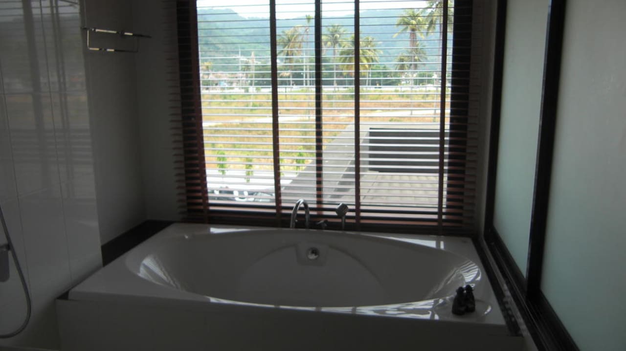 Bad Sunprime Kamala Beach