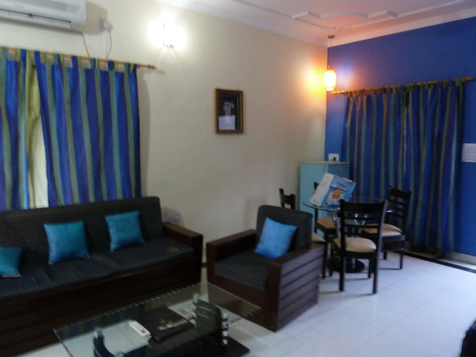 Die Couch wird das Extrabett Narayana Palace Resort & Spa