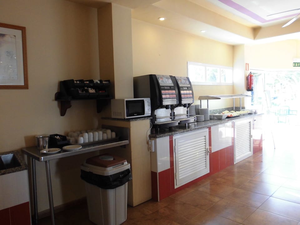 Bar con buffet alla piscina 2 Relaxia Olivina