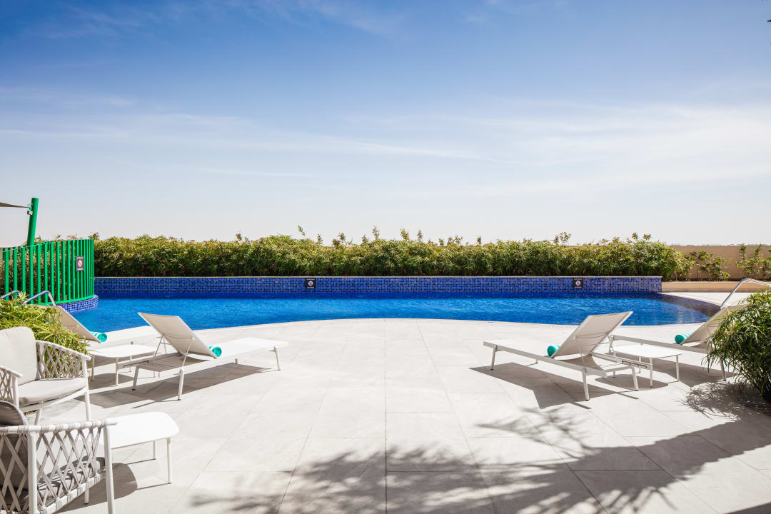 Pool Holiday Inn & Suites Dubai Science Park by IHG