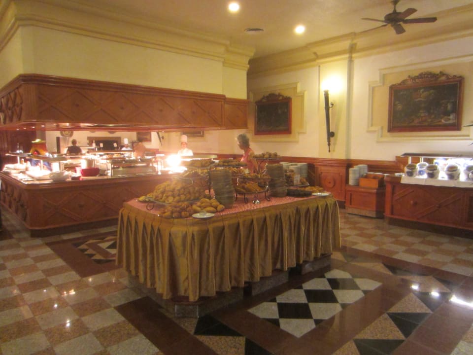 Teil des Frühstücksbuffets im Don Julian Hotel Riu Palace Mexico