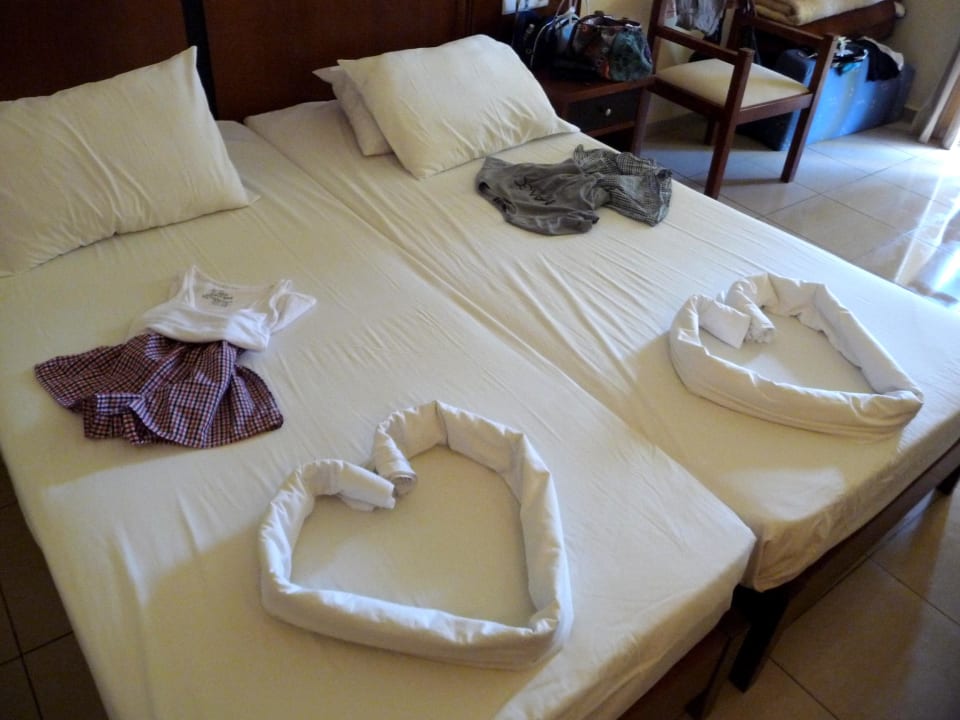 Immer mal was anderes auf dem Bett Vantaris Luxury Beach Resort