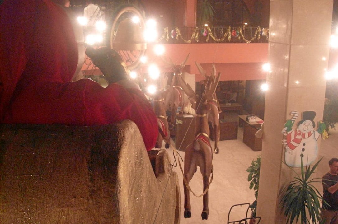 Weihnachtsmann im Anflug Giftun Azur Resort