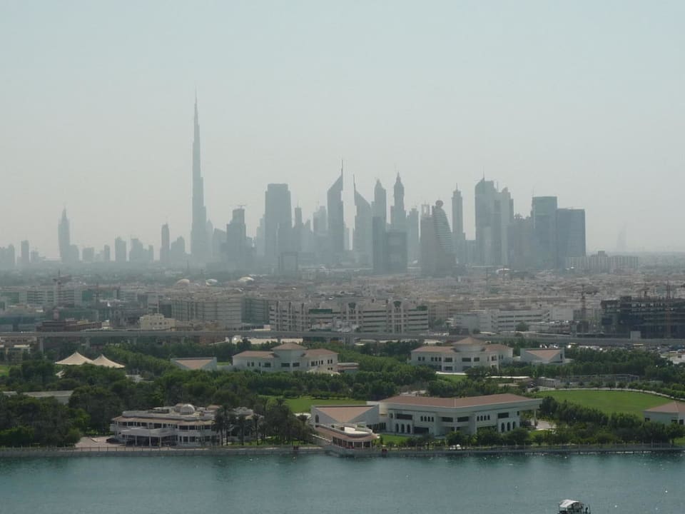 Von der Dachterrasse aus gesehen Golden Sands Hotel Creek