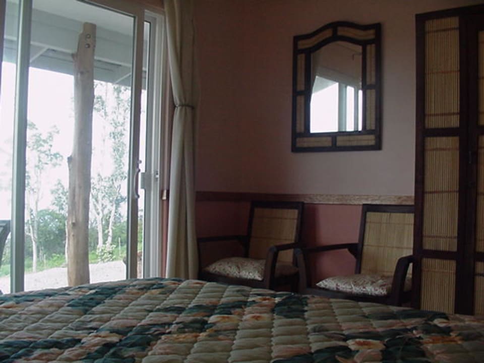 Honu Room Mango Sunset Bed and Breakfast Inn