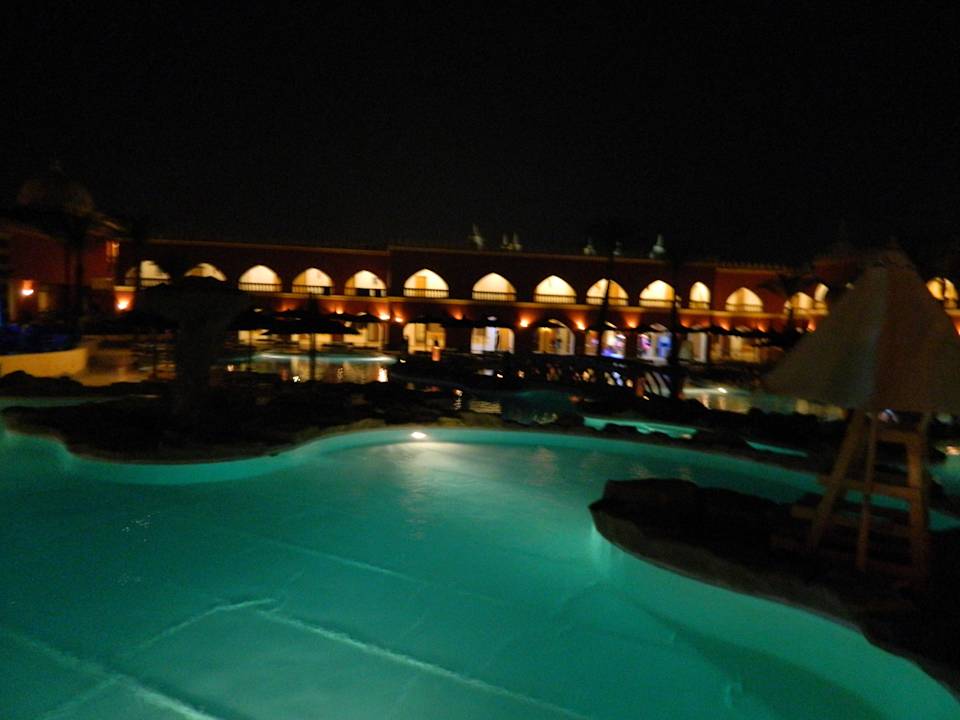 Basen Pickalbatros Alf Leila Wa Leila Resort - Neverland Hurghada