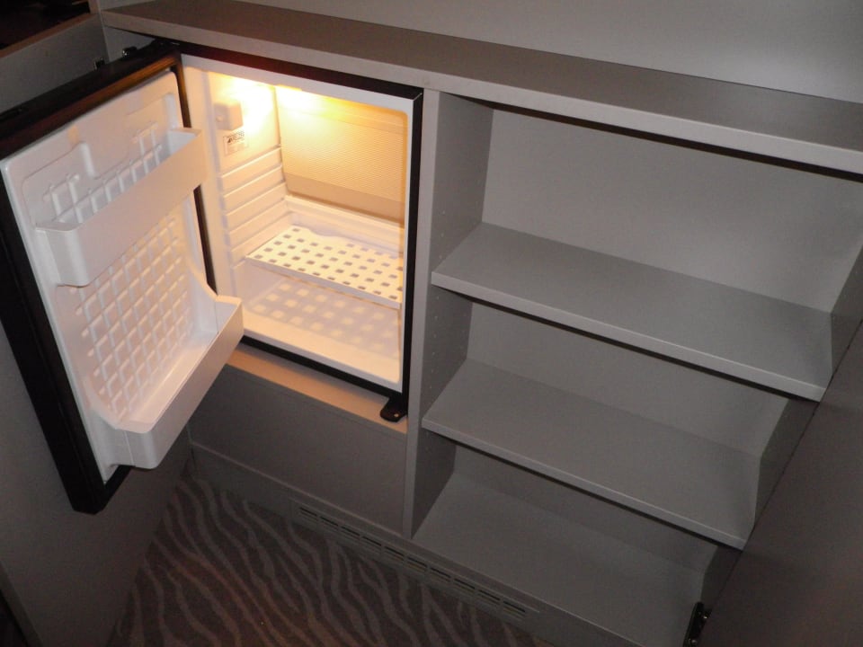 Leere Minibar Hilton Garden Inn Innsbruck Tivoli