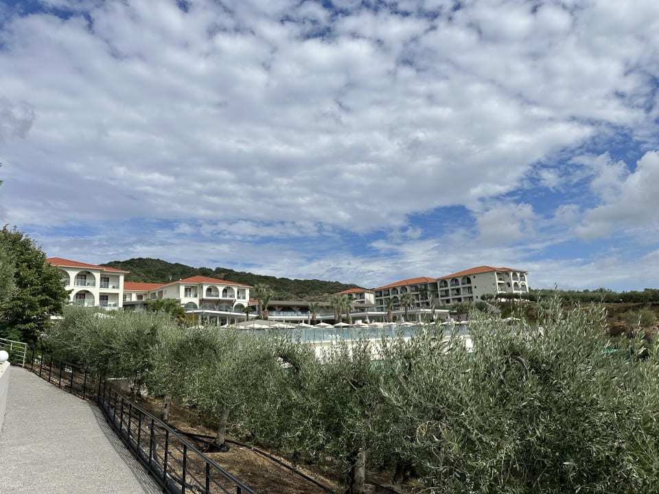 Außenansicht Akrathos Beach Hotel