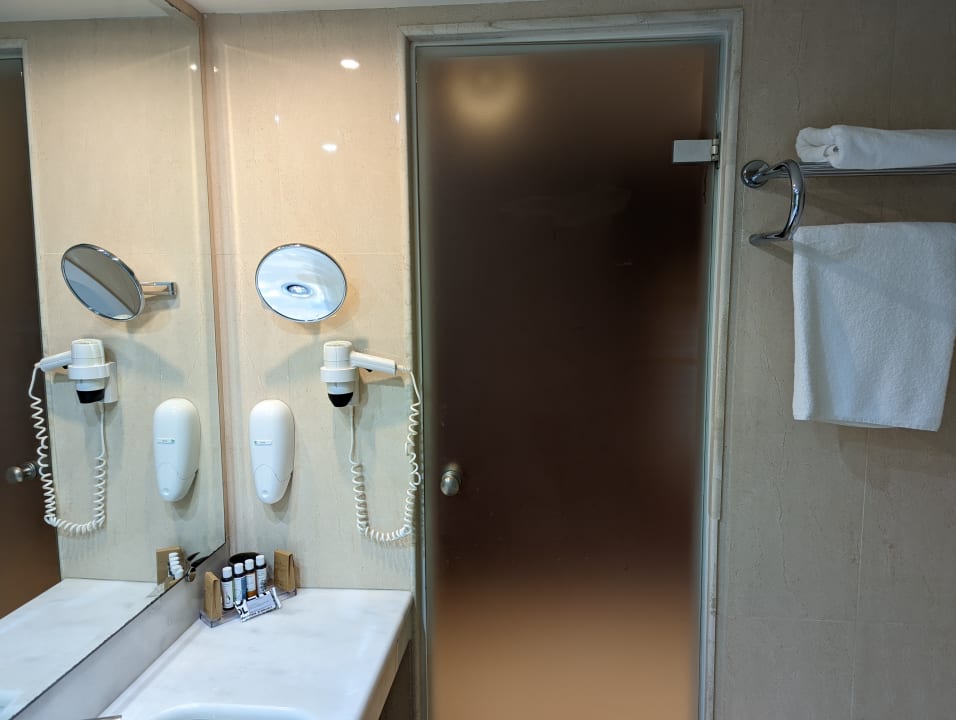 Zimmer Apollonia Beach Resort & Spa