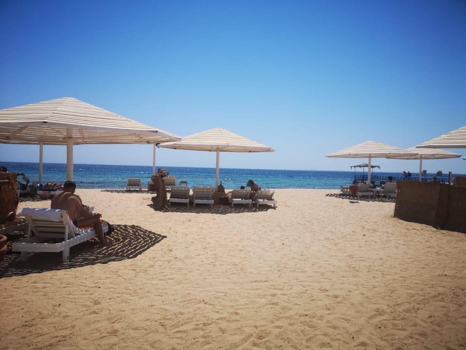 Strand Menaville Safaga