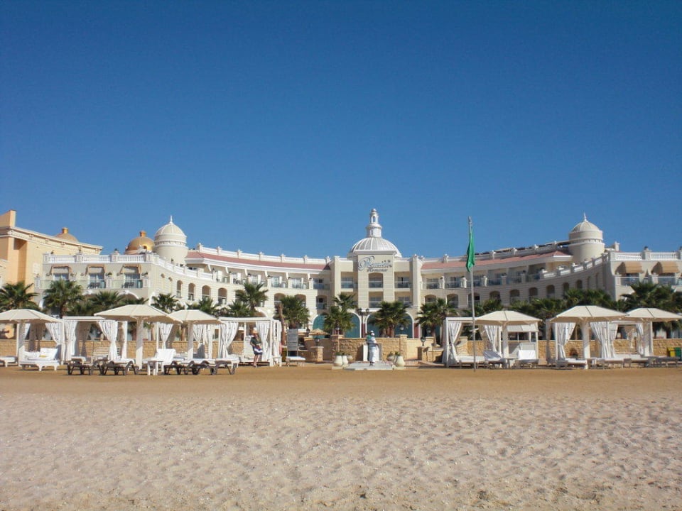 Hotelansicht vom Strand aus Kaisol Romance Resort