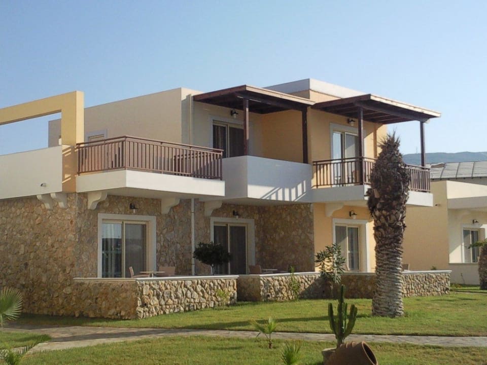 Bungalow Außenansicht Natura Park Village Hotel & Spa