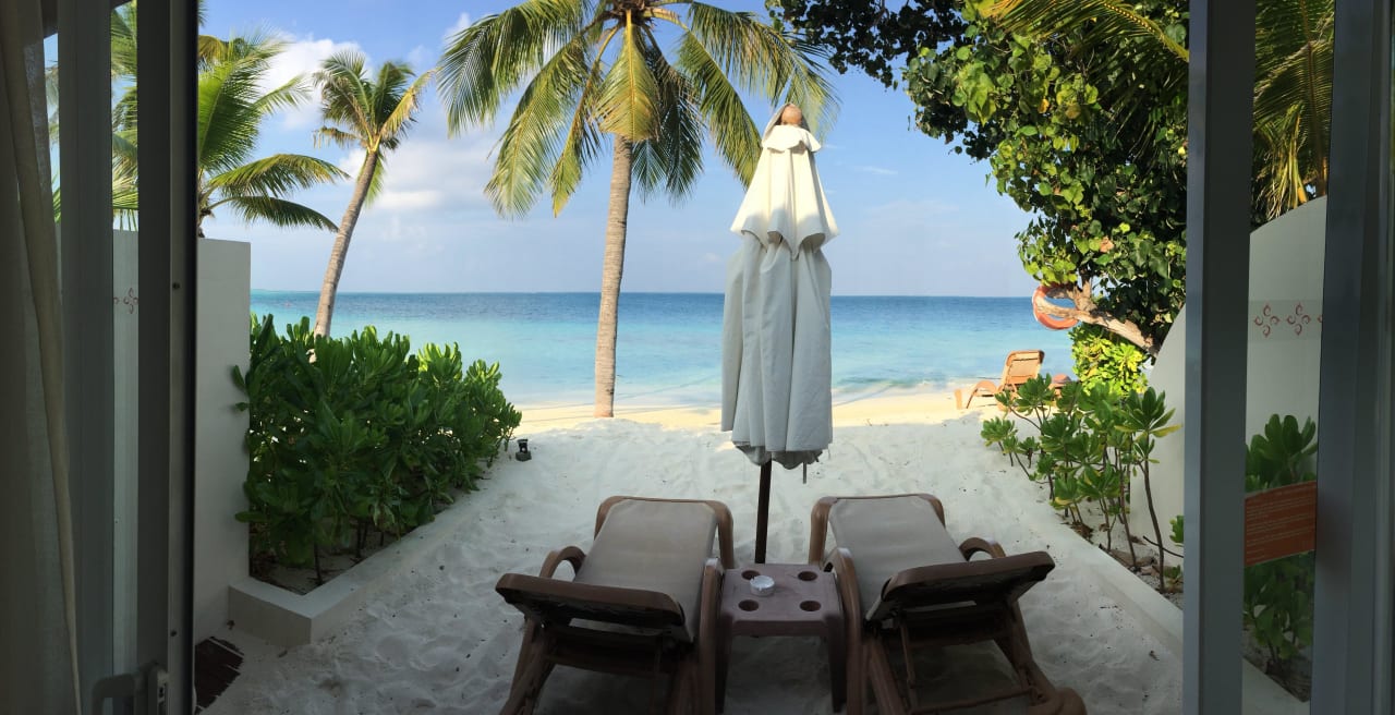 Blick aus Zimmer 125 - traumhaft Centara Ras Fushi Resort & Spa Maldives