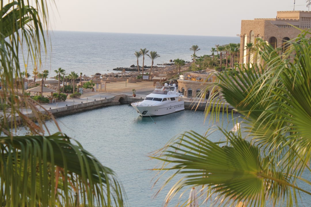 Privé haven en een stukje strand Pickalbatros Citadel Resort