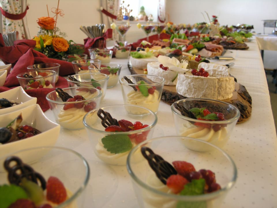 Buffet zum Klassentreffen Berghotel Schellhas