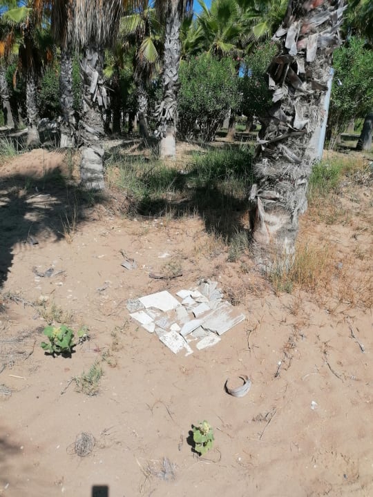 Strand Club Grand Side