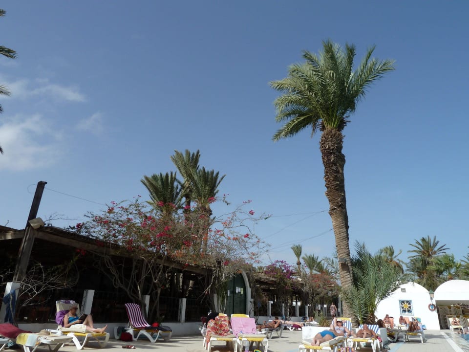 Offenes Restaurant im Hintergrund Hotel Sangho Club Zarzis