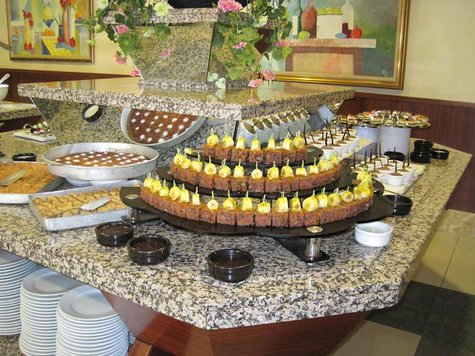 Kleiner Teil der Nachspeisen Trendy Aspendos Beach Hotel
