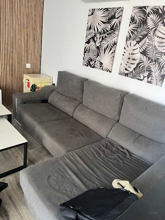 Zimmer Corona Roja
