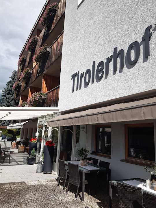 Außenansicht Hotel Tirolerhof