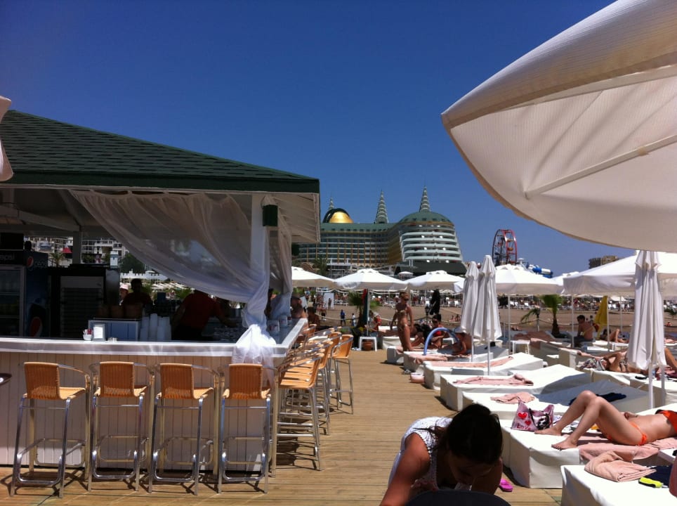 Der Steg mit Bar Hotel Delphin Imperial