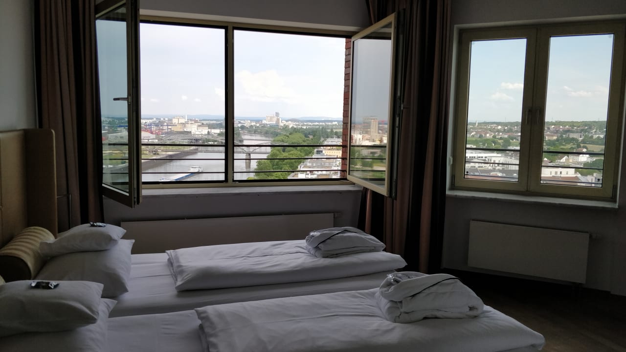 Zimmer Lindner Hotel Frankfurt Main Plaza, part of JdV by Hyatt