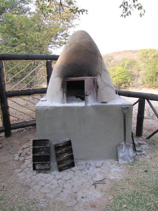 Brotbackofen Mopane Tented Camp