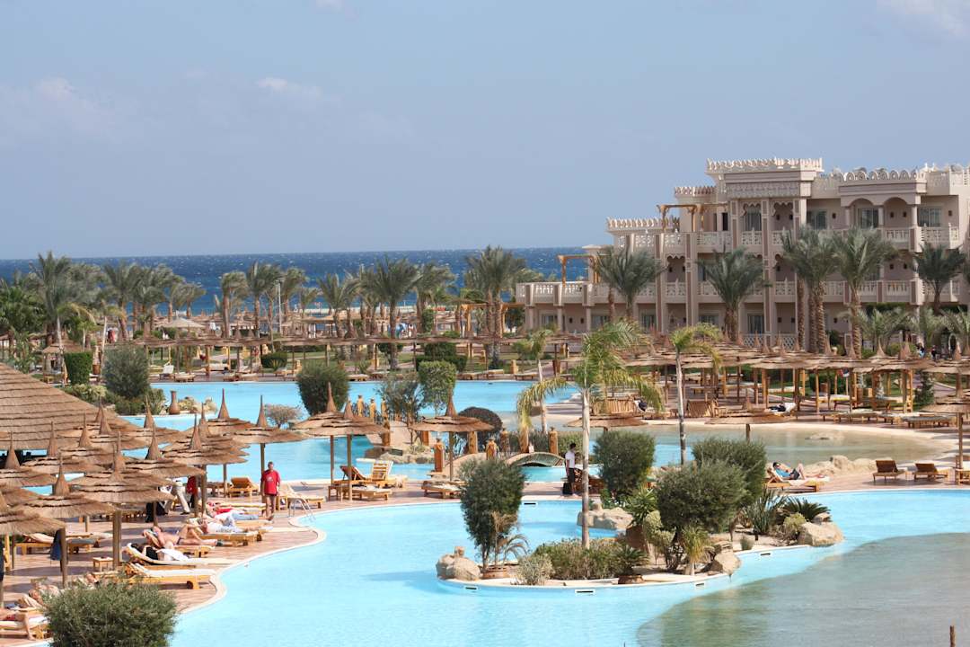 3 verschiedene Pools Pickalbatros Palace Resort