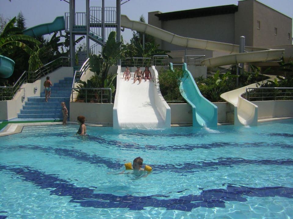 Kinderpool mit Rutschen Hotel Delphin Diva