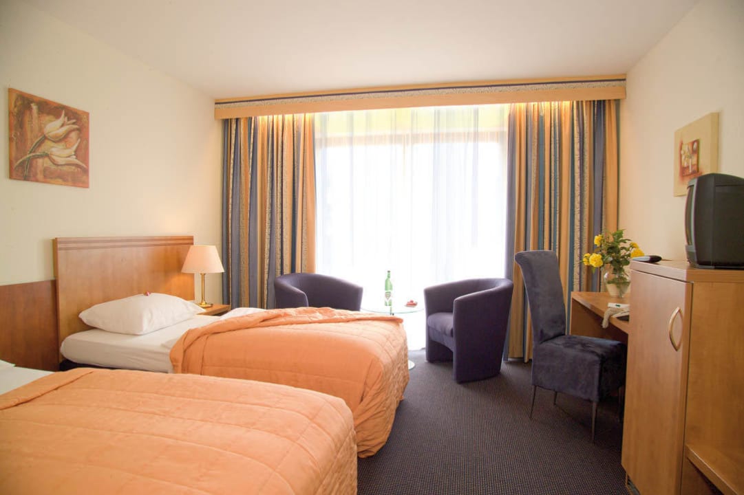 Doppelzimmer blau Parkhotel Sonnenberg