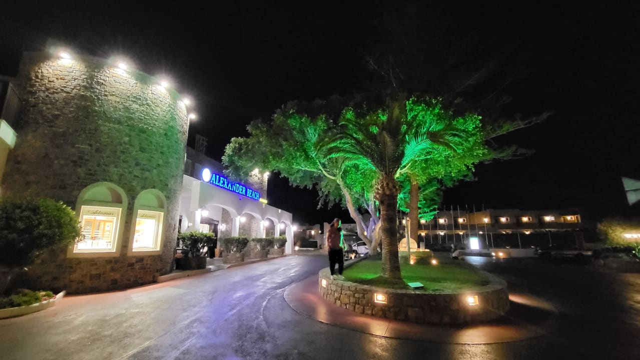 Außenansicht Alexander Beach Hotel & Village Resort
